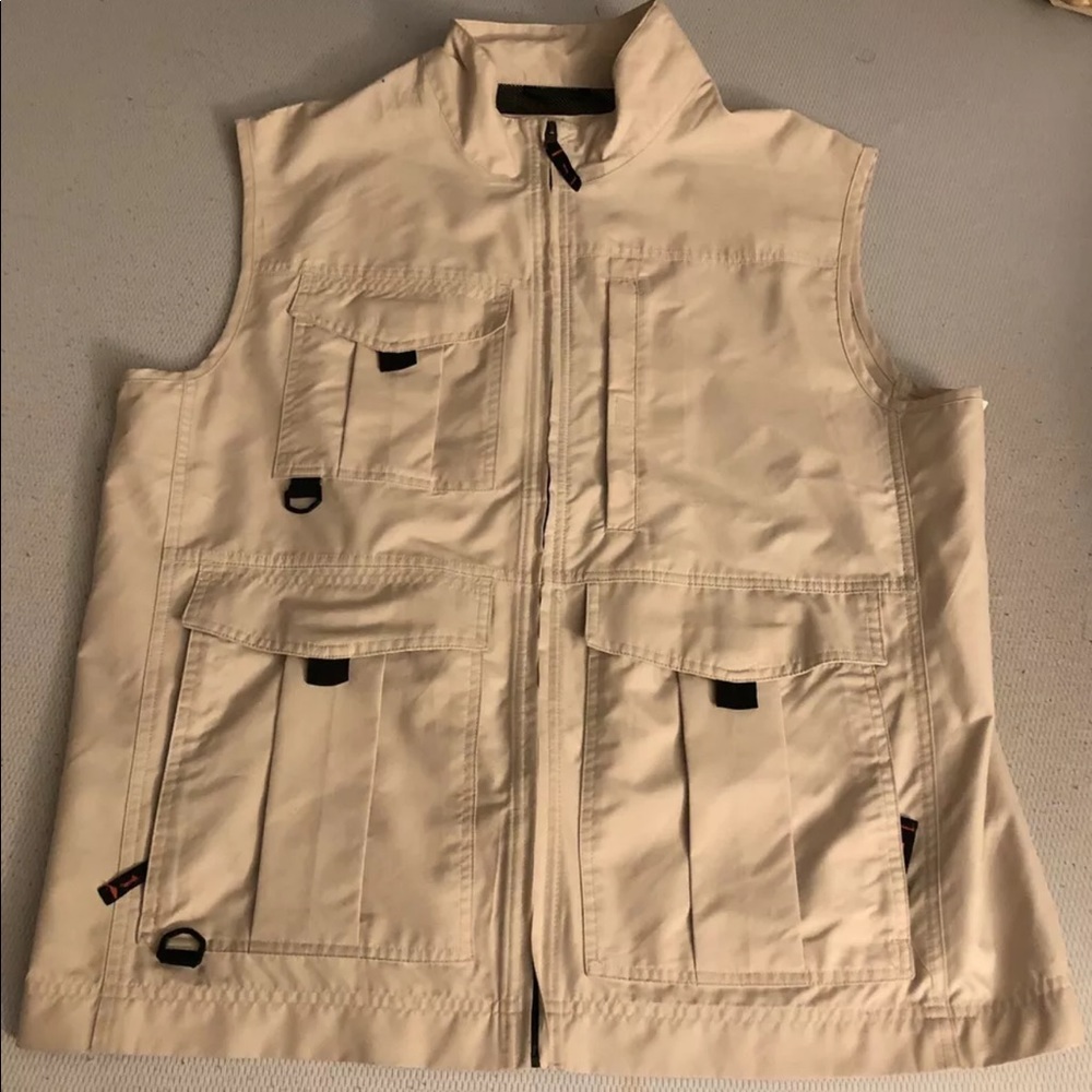 Big Sky Outfitters men’s fishing vest